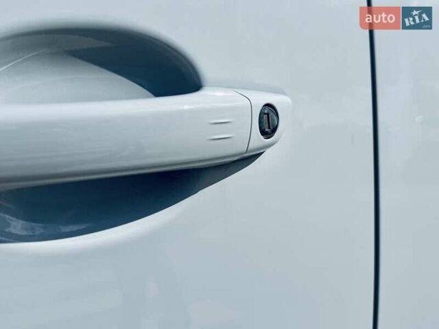 Белый Тойота Proace, объемом двигателя 2 л и пробегом 9 тыс. км за 52000 $, фото 37 на Automoto.ua