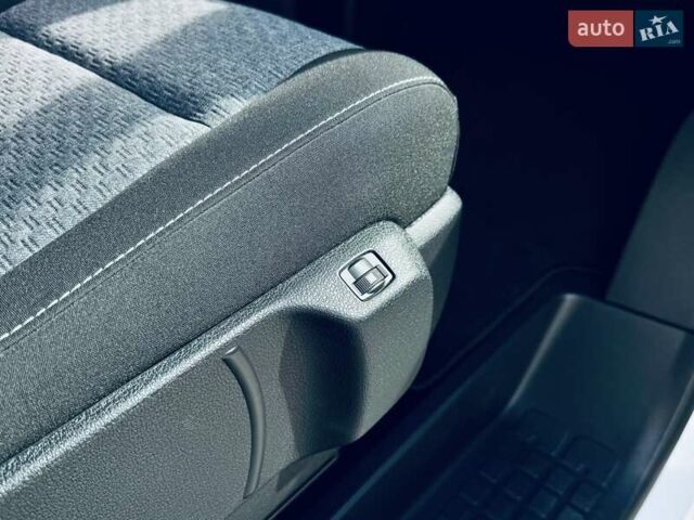 Белый Тойота Proace, объемом двигателя 2 л и пробегом 9 тыс. км за 54990 $, фото 15 на Automoto.ua