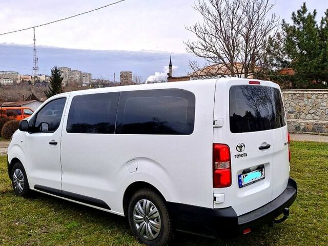 Білий Тойота Proace, об'ємом двигуна 2 л та пробігом 32 тис. км за 33500 $, фото 3 на Automoto.ua
