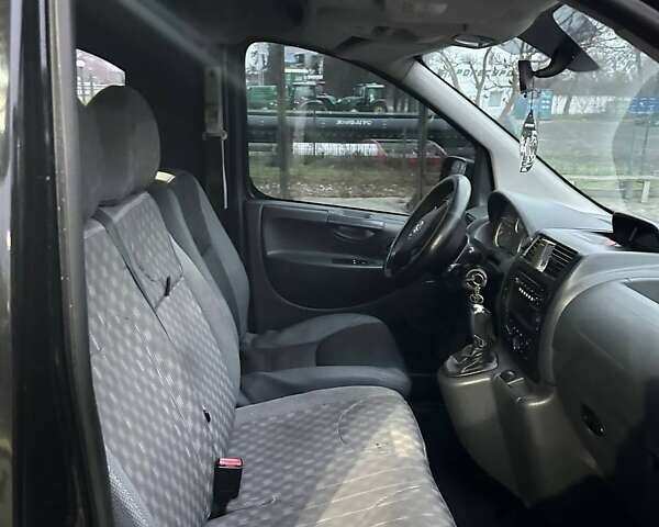 Чорний Тойота Proace, об'ємом двигуна 2.08 л та пробігом 499 тис. км за 11800 $, фото 32 на Automoto.ua