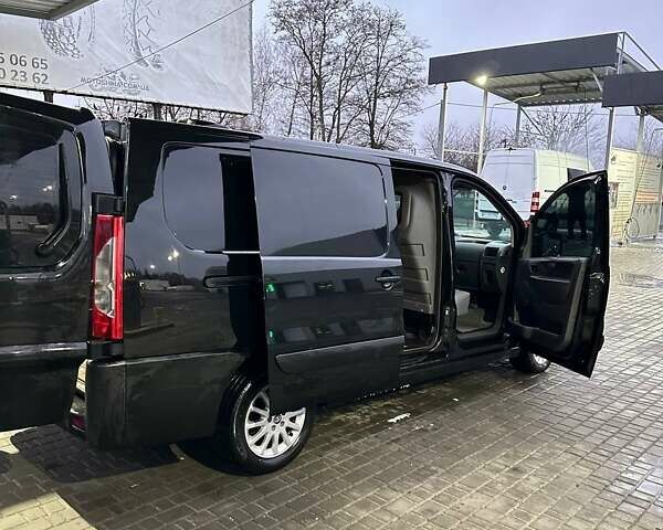 Чорний Тойота Proace, об'ємом двигуна 2.08 л та пробігом 499 тис. км за 11800 $, фото 12 на Automoto.ua