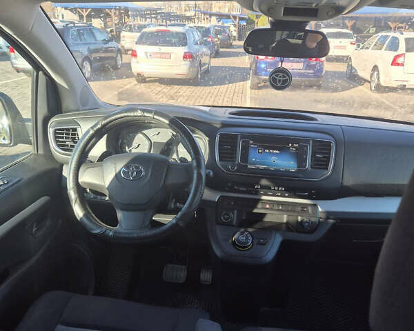 Черный Тойота Proace, объемом двигателя 2 л и пробегом 307 тыс. км за 27700 $, фото 8 на Automoto.ua