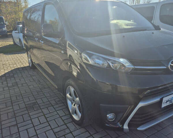 Черный Тойота Proace, объемом двигателя 2 л и пробегом 307 тыс. км за 27700 $, фото 12 на Automoto.ua