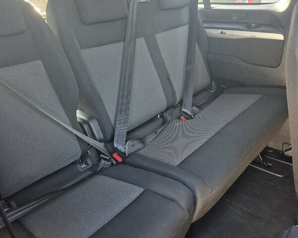 Черный Тойота Proace, объемом двигателя 2 л и пробегом 307 тыс. км за 27700 $, фото 6 на Automoto.ua