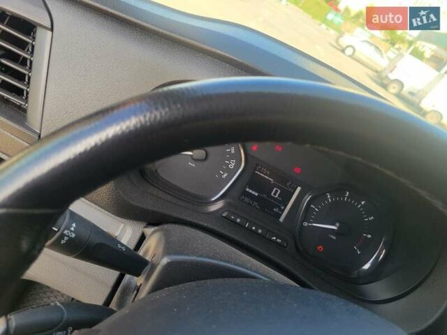 Чорний Тойота Proace, об'ємом двигуна 2 л та пробігом 230 тис. км за 26000 $, фото 22 на Automoto.ua