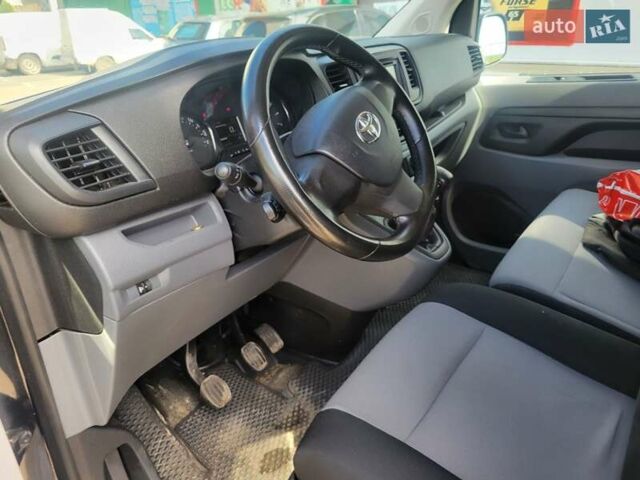 Чорний Тойота Proace, об'ємом двигуна 2 л та пробігом 230 тис. км за 26000 $, фото 14 на Automoto.ua