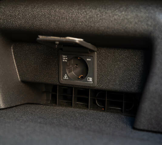 Черный Тойота Proace, объемом двигателя 2 л и пробегом 40 тыс. км за 47800 $, фото 42 на Automoto.ua