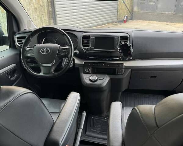 Черный Тойота Proace, объемом двигателя 2 л и пробегом 118 тыс. км за 41500 $, фото 15 на Automoto.ua