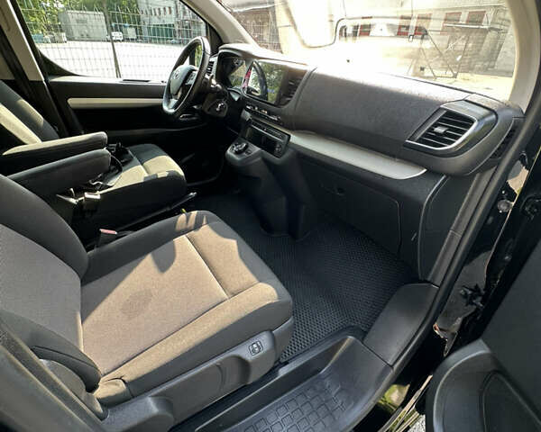 Чорний Тойота Proace, об'ємом двигуна 2 л та пробігом 111 тис. км за 39000 $, фото 15 на Automoto.ua