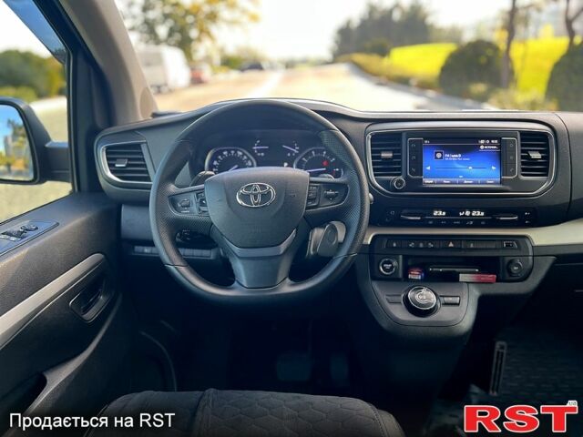 Тойота Proace 2017 в Днепре (Днепропетровске) на Automoto.ua Черный Тойота Proace, объемом двигателя 2 л и пробегом 215 тыс. км за 25800 $, фото 8 на Automoto.ua