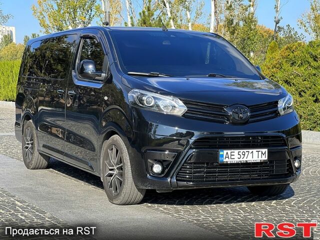 Тойота Proace 2017 в Днепре (Днепропетровске) на Automoto.ua Черный Тойота Proace, объемом двигателя 2 л и пробегом 215 тыс. км за 25800 $, фото 2 на Automoto.ua