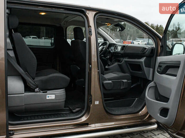 Коричневий Тойота Proace, об'ємом двигуна 2 л та пробігом 123 тис. км за 22800 $, фото 23 на Automoto.ua