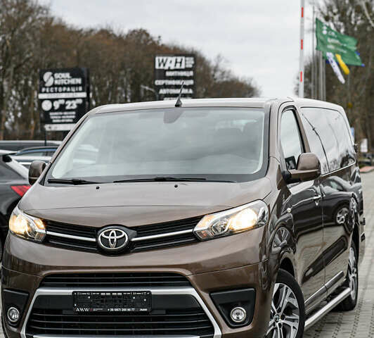 Коричневий Тойота Proace, об'ємом двигуна 2 л та пробігом 123 тис. км за 22800 $, фото 3 на Automoto.ua