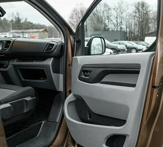 Коричневий Тойота Proace, об'ємом двигуна 2 л та пробігом 123 тис. км за 22800 $, фото 28 на Automoto.ua