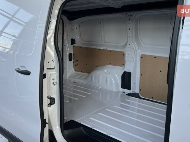 Тойота Proace, объемом двигателя 2 л и пробегом 0 тыс. км за 35940 $, фото 3 на Automoto.ua