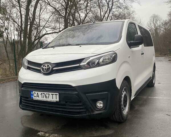 Тойота Proace, об'ємом двигуна 2 л та пробігом 117 тис. км за 24999 $, фото 1 на Automoto.ua