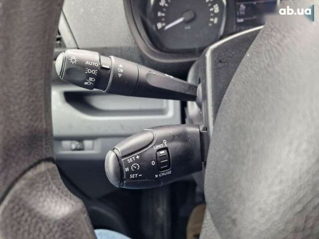 Тойота Proace, объемом двигателя 1.5 л и пробегом 275 тыс. км за 13300 $, фото 22 на Automoto.ua