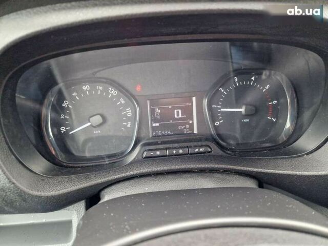 Тойота Proace, объемом двигателя 1.5 л и пробегом 275 тыс. км за 13300 $, фото 20 на Automoto.ua