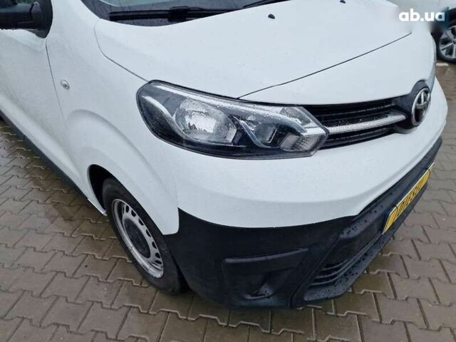 Тойота Proace, объемом двигателя 1.5 л и пробегом 275 тыс. км за 13300 $, фото 4 на Automoto.ua