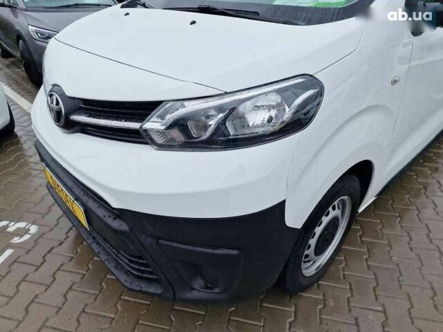 Тойота Proace, объемом двигателя 1.5 л и пробегом 275 тыс. км за 13300 $, фото 1 на Automoto.ua