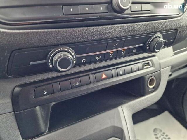 Тойота Proace, объемом двигателя 1.5 л и пробегом 275 тыс. км за 13300 $, фото 25 на Automoto.ua