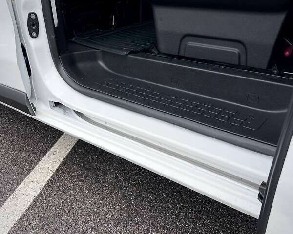 Тойота Proace, объемом двигателя 1.5 л и пробегом 47 тыс. км за 32200 $, фото 27 на Automoto.ua