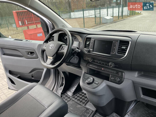 Серый Тойота Proace, объемом двигателя 2 л и пробегом 198 тыс. км за 20800 $, фото 32 на Automoto.ua