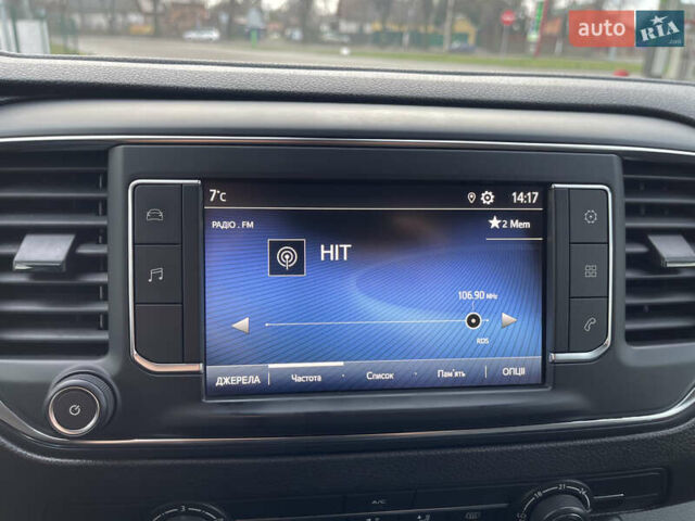 Серый Тойота Proace, объемом двигателя 2 л и пробегом 198 тыс. км за 20800 $, фото 43 на Automoto.ua