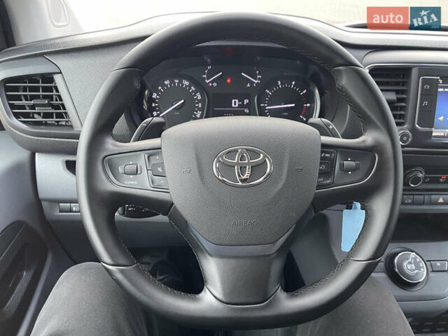 Серый Тойота Proace, объемом двигателя 2 л и пробегом 198 тыс. км за 20800 $, фото 45 на Automoto.ua