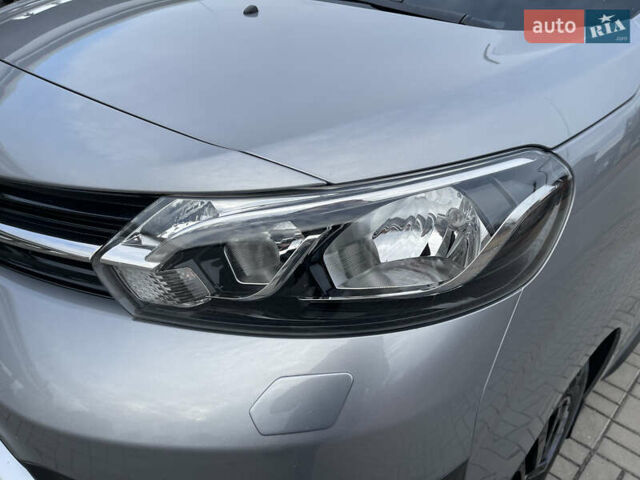 Серый Тойота Proace, объемом двигателя 2 л и пробегом 198 тыс. км за 20800 $, фото 13 на Automoto.ua