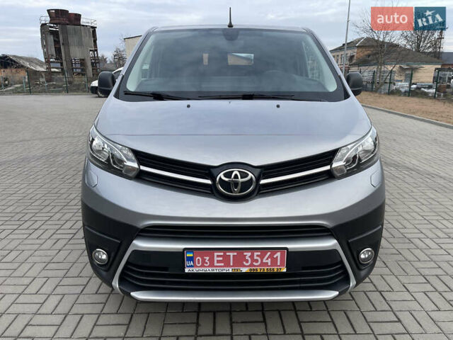 Серый Тойота Proace, объемом двигателя 2 л и пробегом 198 тыс. км за 20800 $, фото 4 на Automoto.ua