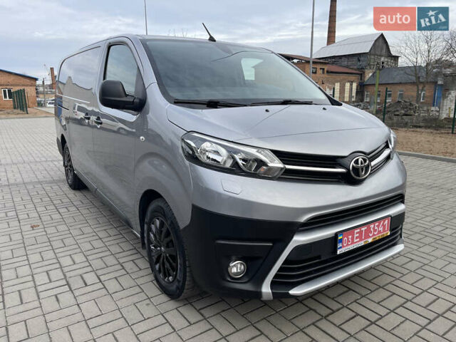 Серый Тойота Proace, объемом двигателя 2 л и пробегом 198 тыс. км за 20800 $, фото 5 на Automoto.ua