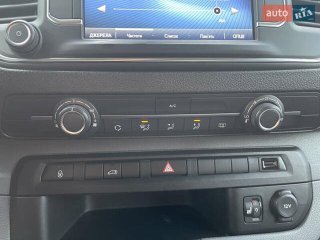 Серый Тойота Proace, объемом двигателя 2 л и пробегом 198 тыс. км за 20800 $, фото 42 на Automoto.ua