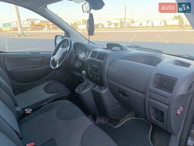 Серый Тойота Proace, объемом двигателя 2 л и пробегом 146 тыс. км за 10400 $, фото 20 на Automoto.ua