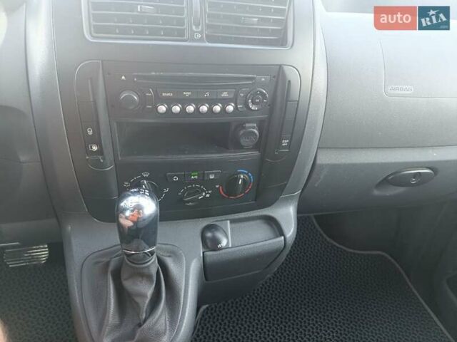 Серый Тойота Proace, объемом двигателя 2 л и пробегом 146 тыс. км за 10400 $, фото 25 на Automoto.ua