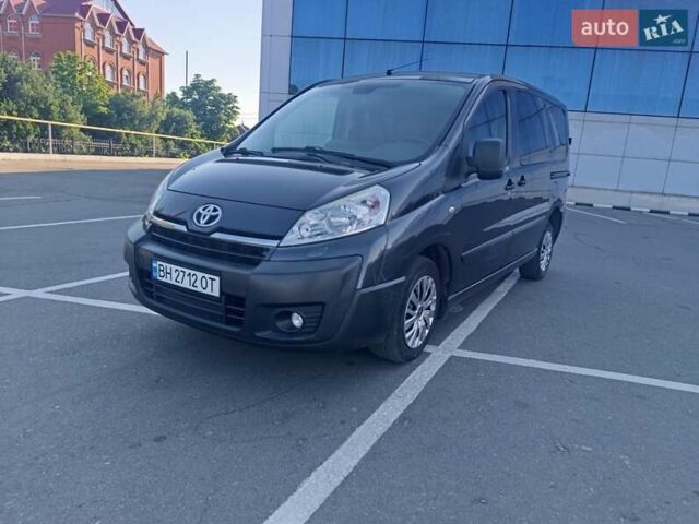 Серый Тойота Proace, объемом двигателя 2 л и пробегом 146 тыс. км за 10400 $, фото 4 на Automoto.ua