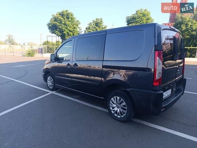 Серый Тойота Proace, объемом двигателя 2 л и пробегом 146 тыс. км за 10400 $, фото 11 на Automoto.ua