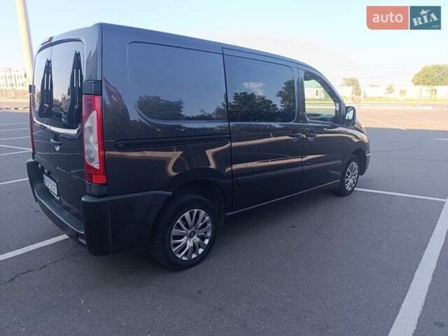 Серый Тойота Proace, объемом двигателя 2 л и пробегом 146 тыс. км за 10400 $, фото 6 на Automoto.ua