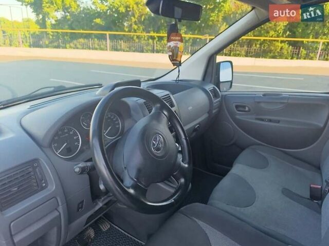 Серый Тойота Proace, объемом двигателя 2 л и пробегом 146 тыс. км за 10400 $, фото 21 на Automoto.ua