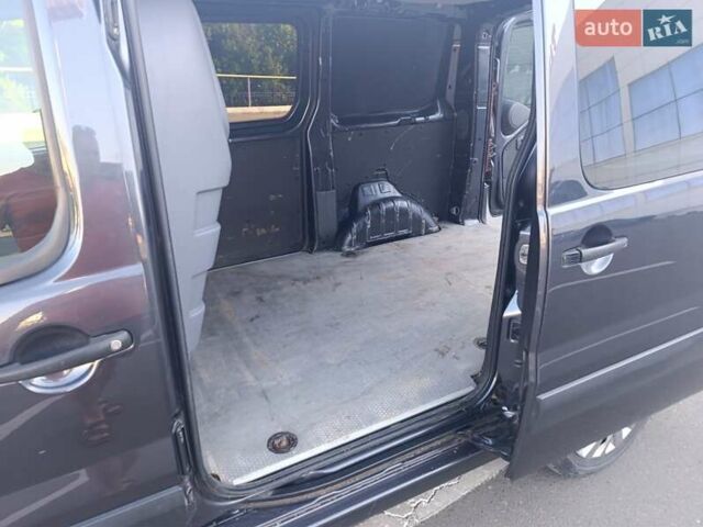 Серый Тойота Proace, объемом двигателя 2 л и пробегом 146 тыс. км за 10400 $, фото 14 на Automoto.ua