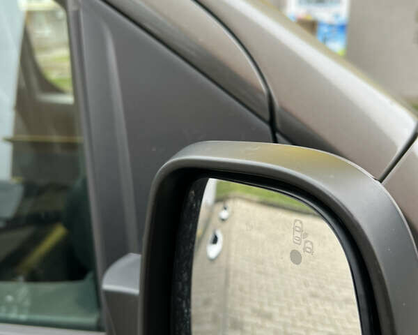 Серый Тойота Proace, объемом двигателя 1.56 л и пробегом 177 тыс. км за 17999 $, фото 40 на Automoto.ua