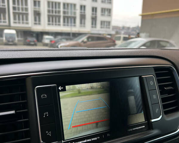 Серый Тойота Proace, объемом двигателя 1.56 л и пробегом 177 тыс. км за 17999 $, фото 29 на Automoto.ua