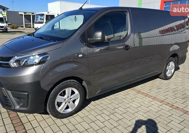 Серый Тойота Proace, объемом двигателя 2 л и пробегом 197 тыс. км за 15400 $, фото 1 на Automoto.ua