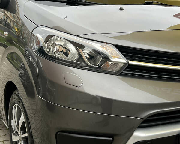 Серый Тойота Proace, объемом двигателя 1.56 л и пробегом 177 тыс. км за 17999 $, фото 36 на Automoto.ua