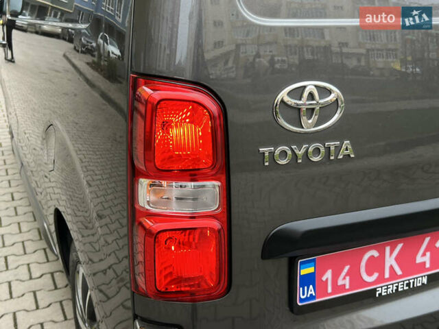 Серый Тойота Proace, объемом двигателя 1.56 л и пробегом 177 тыс. км за 17999 $, фото 13 на Automoto.ua