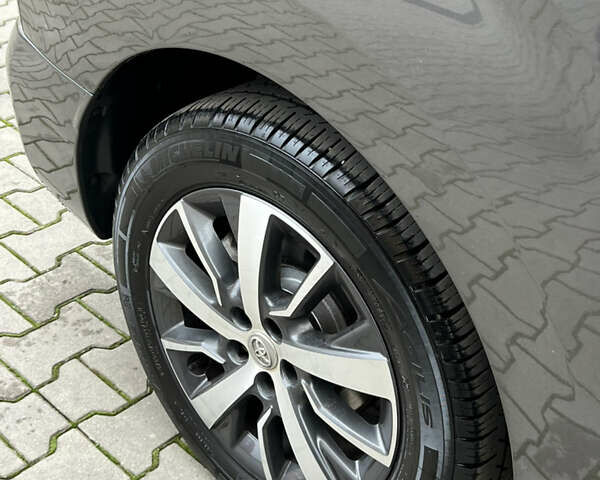 Серый Тойота Proace, объемом двигателя 1.56 л и пробегом 177 тыс. км за 17999 $, фото 20 на Automoto.ua