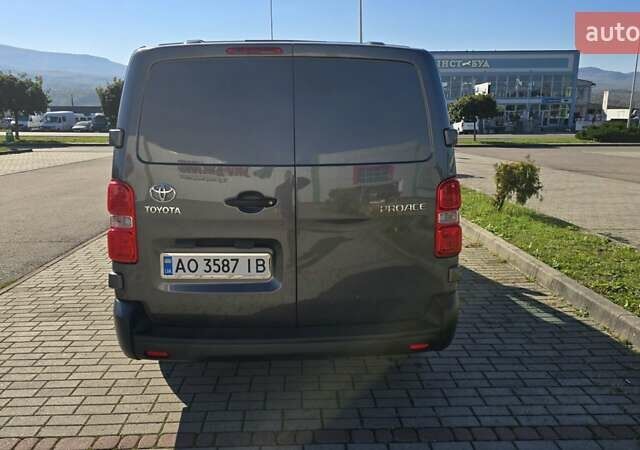 Серый Тойота Proace, объемом двигателя 2 л и пробегом 197 тыс. км за 15400 $, фото 8 на Automoto.ua