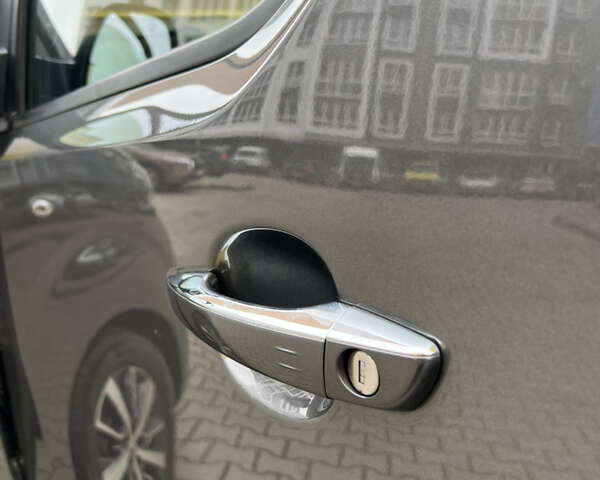 Серый Тойота Proace, объемом двигателя 1.56 л и пробегом 177 тыс. км за 17999 $, фото 22 на Automoto.ua