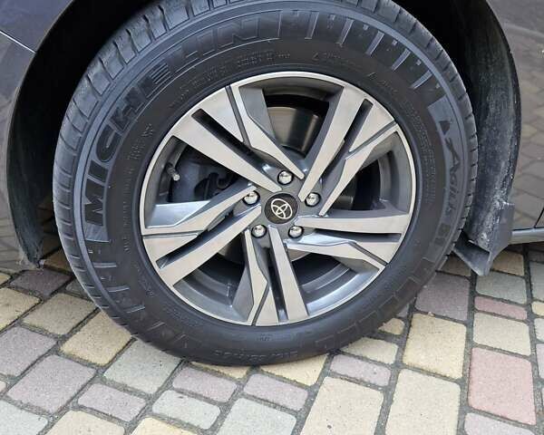 Сірий Тойота Proace, об'ємом двигуна 2 л та пробігом 93 тис. км за 39500 $, фото 5 на Automoto.ua
