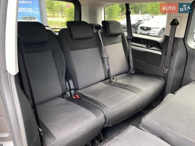 Сірий Тойота Proace, об'ємом двигуна 2 л та пробігом 131 тис. км за 28000 $, фото 14 на Automoto.ua